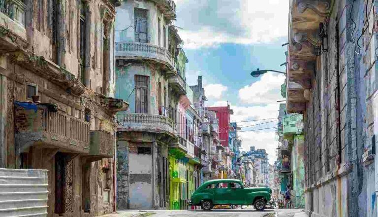 CUBA: Nessun embargo, scende in campo la Cina. Per la prima volta nella storia il parco auto di Cuba sarà elettrificato